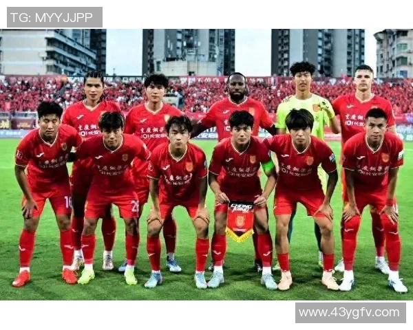 重庆力帆迎战恒丰智诚争夺中甲联赛关键三分的激烈对决