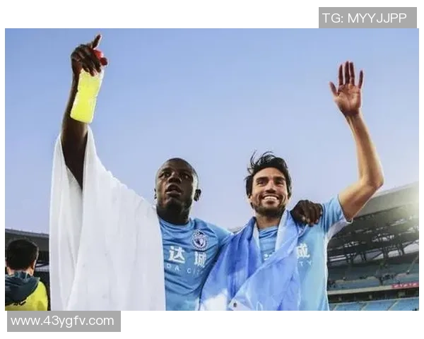 河南建业与大连一方激战正酣第1轮精彩对决引发球迷热议 河南建业与大连一方激战正酣第1轮精彩对决引发球迷热议